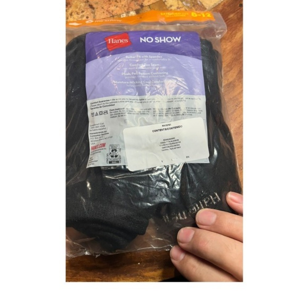 Hanes Womens 6 Pair No Show Socks Black Cushioned Extended Size 8-12 New in pack - Picture 4 of 4